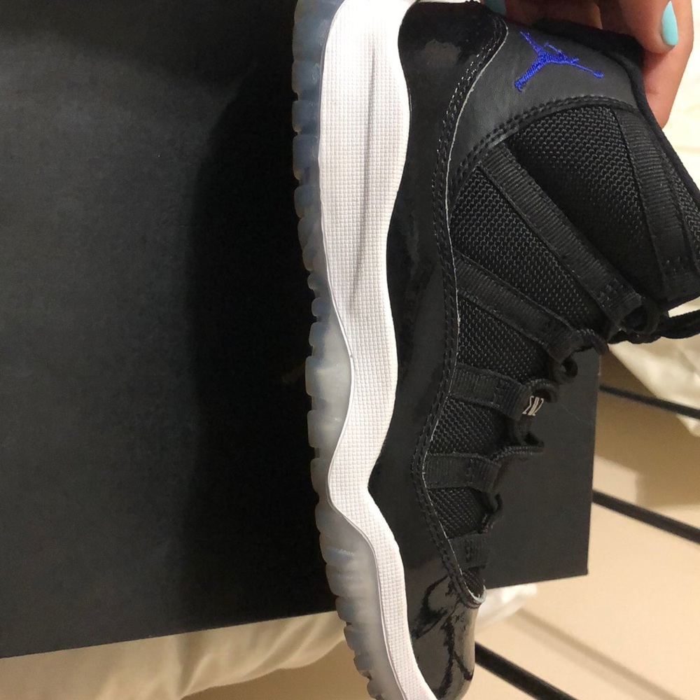 Jordan 11 space jam